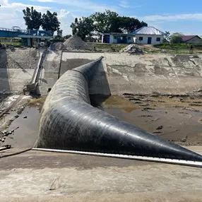 Indonesia 32 × 3.2 m Inflatable Rubber Dam Project – Installation & Commissioning Completed